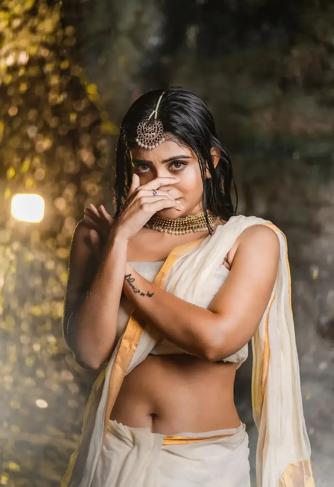 INDIAN MODEL ANANYA NAGALLA PHOTOSHOOT IN WHITE SAREE